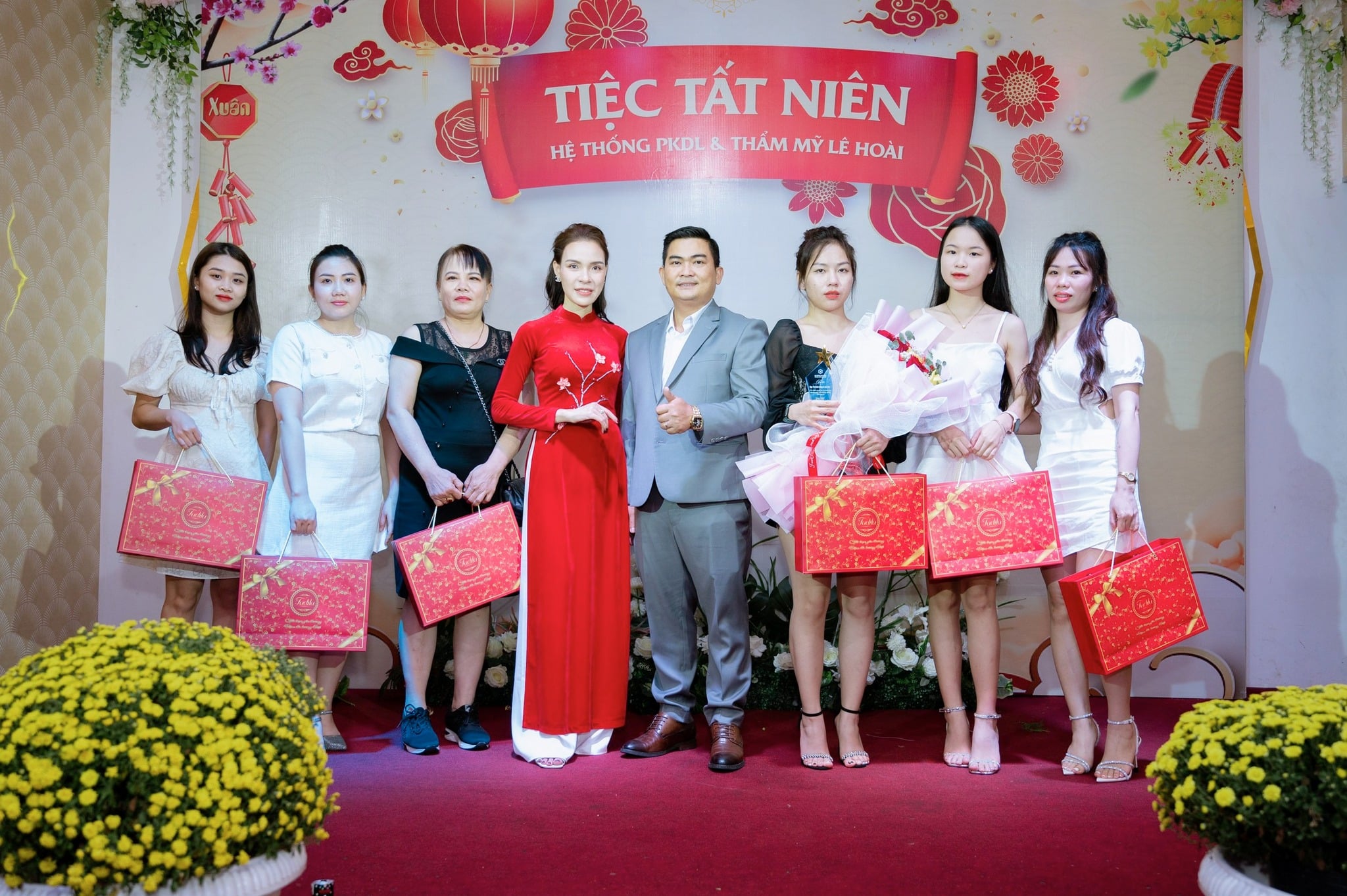 tat nien tham my le hoai 2022 13