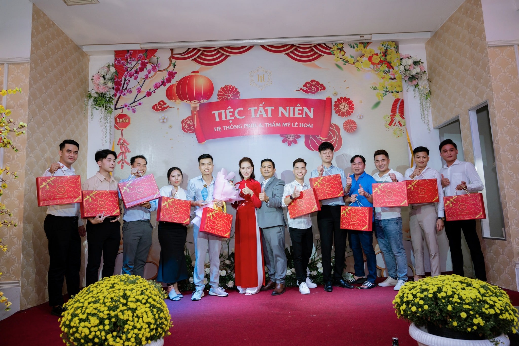 tat nien tham my le hoai 2022 6